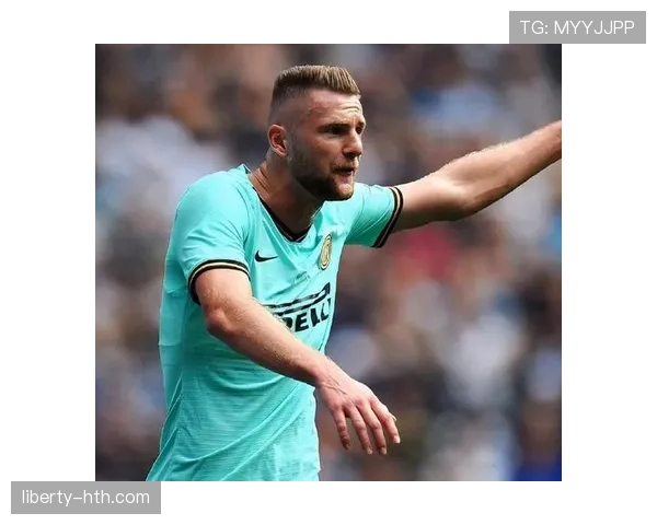 什克里尼亚尔防守艺术再升级,中卫角色迎来全新诠释 什克里尼亚尔防守艺术再升级,中卫角色迎来全新诠释